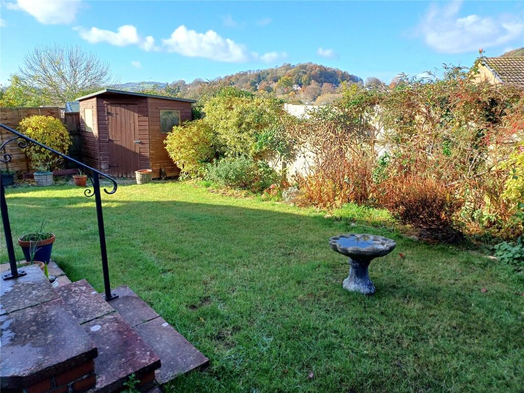 Jessopp Avenue, Bridport, Dorset, DT6 photo 2