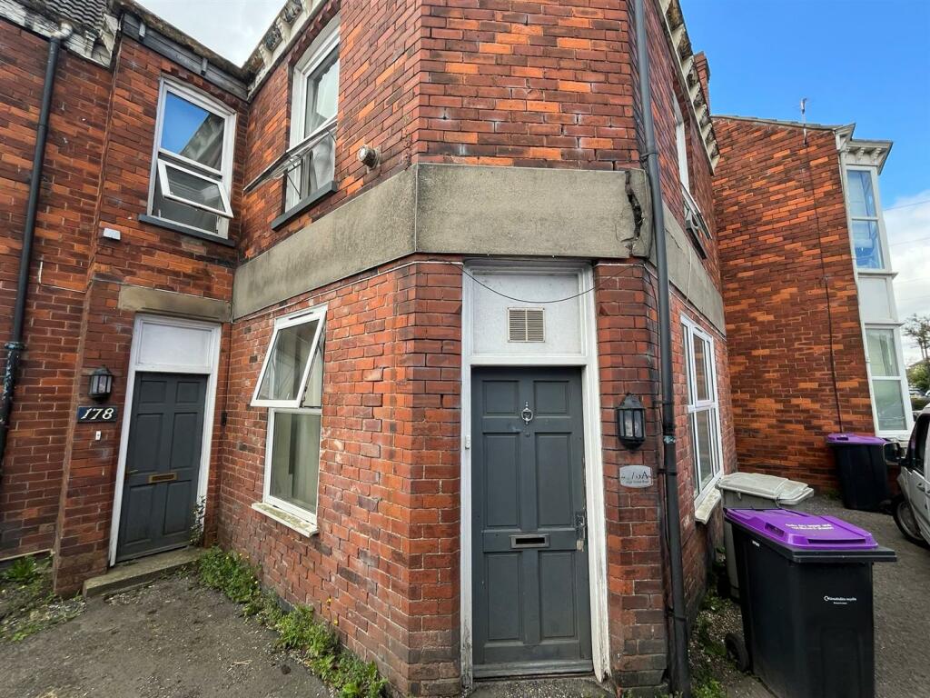 4-bed terraced on High Holme Road, Louth, £159,950