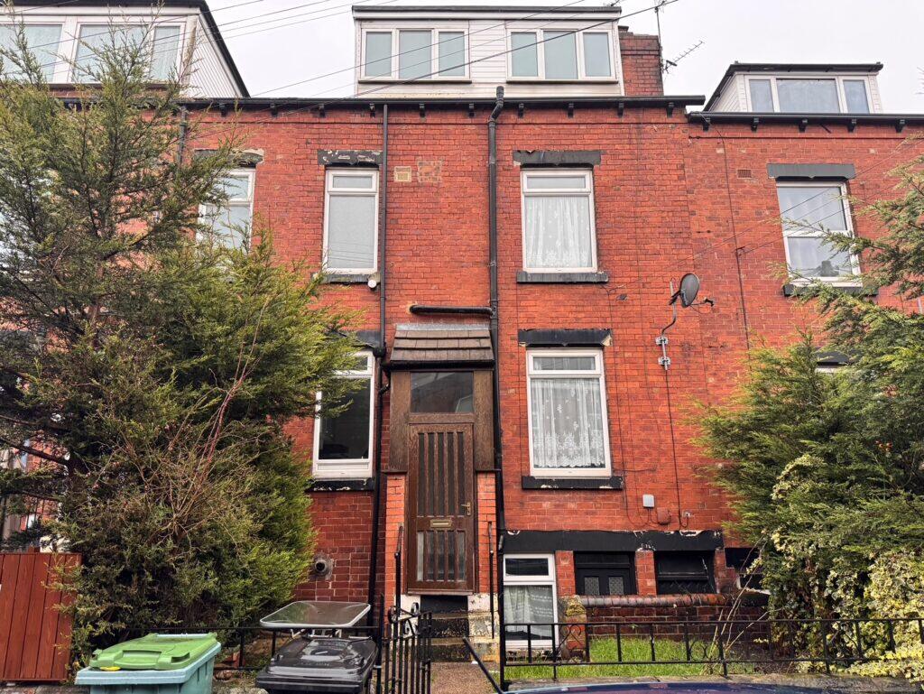 Main image of property: Parkfield Grove, Leeds, LS11