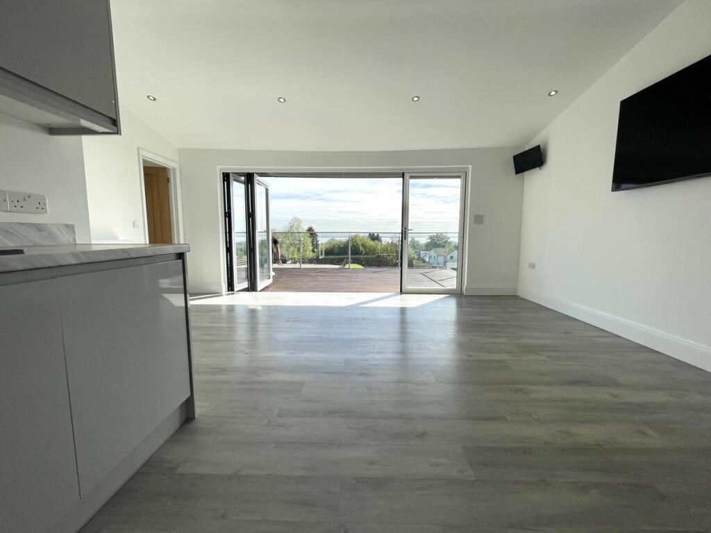 House in Newport - View 5