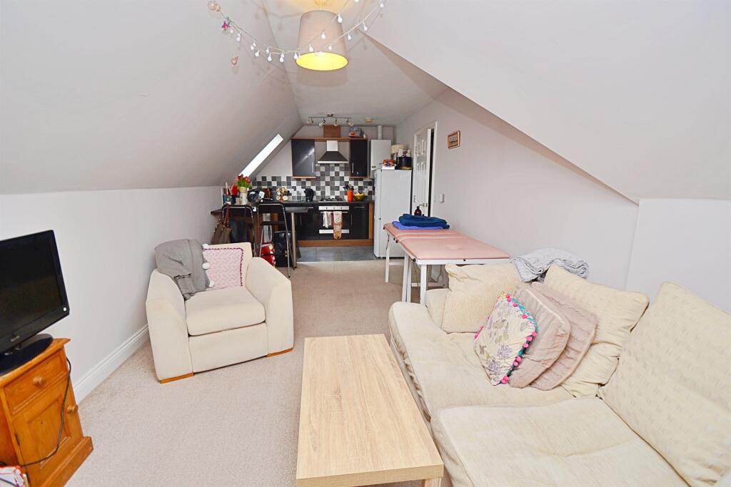 Apartment in Bournemouth - View 2