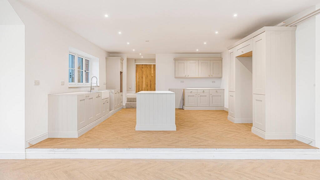 House in Birmingham, Sutton Coldfield - View 5