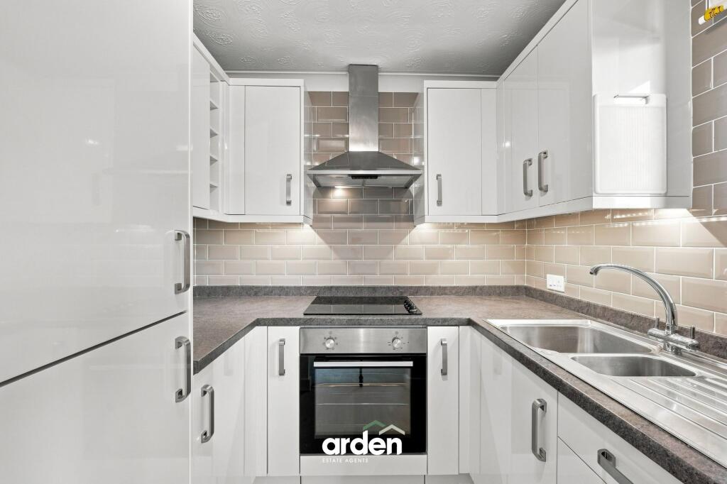 Apartment in Worcester, Worcestershire - View 4