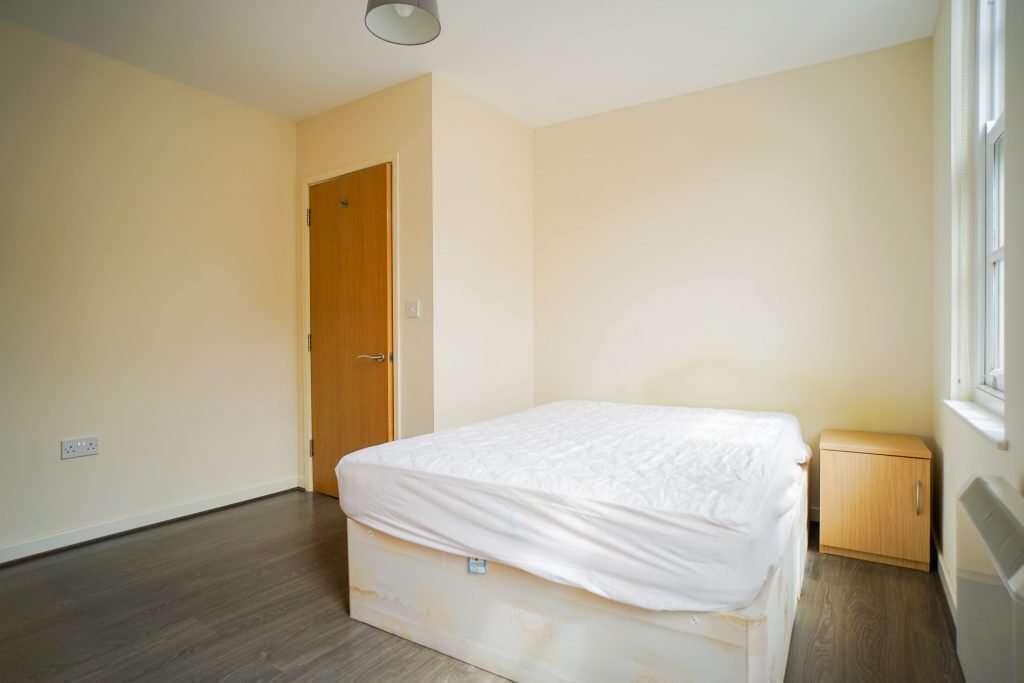 Apartment in Sheffield - More