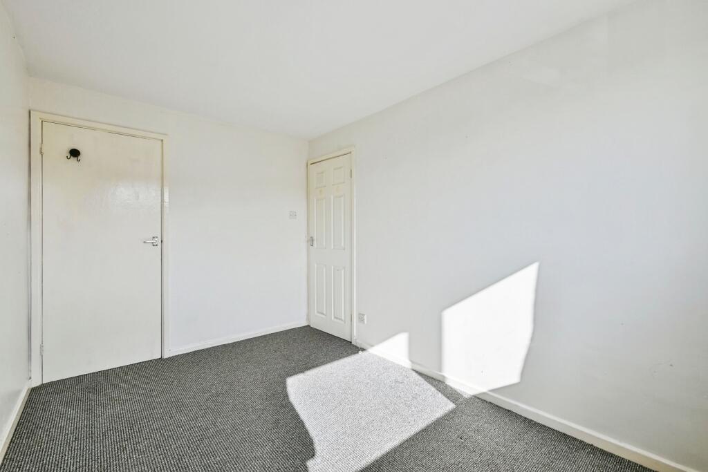 House in Nottingham - View 4