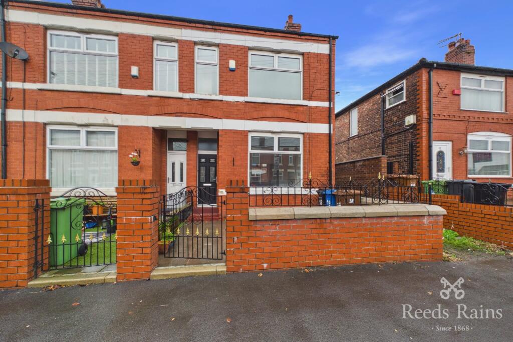 2 Bedroom Terraced in SK5 6UL