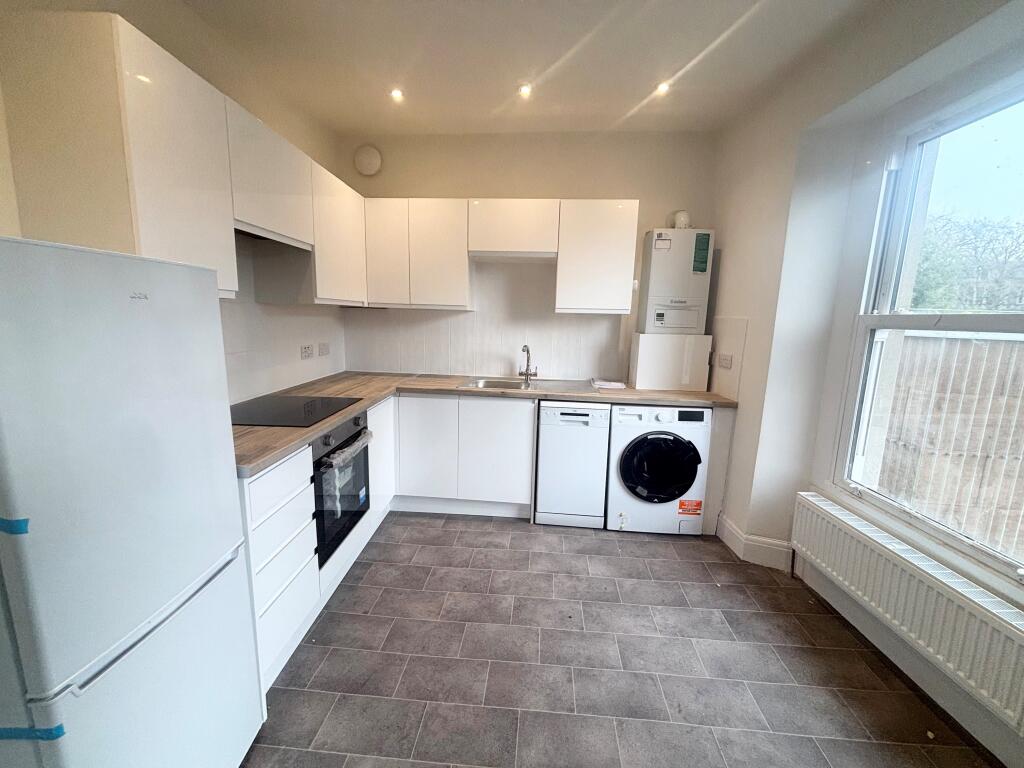 Apartment in Bristol, Tyndall's Park, Cotham - View 2