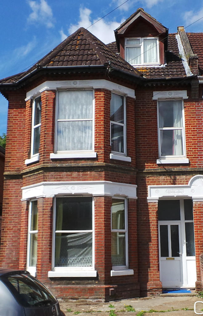 Main image of property: Student Property - Westridge Road