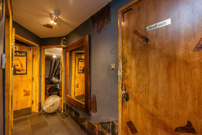 Upper Street 170-...