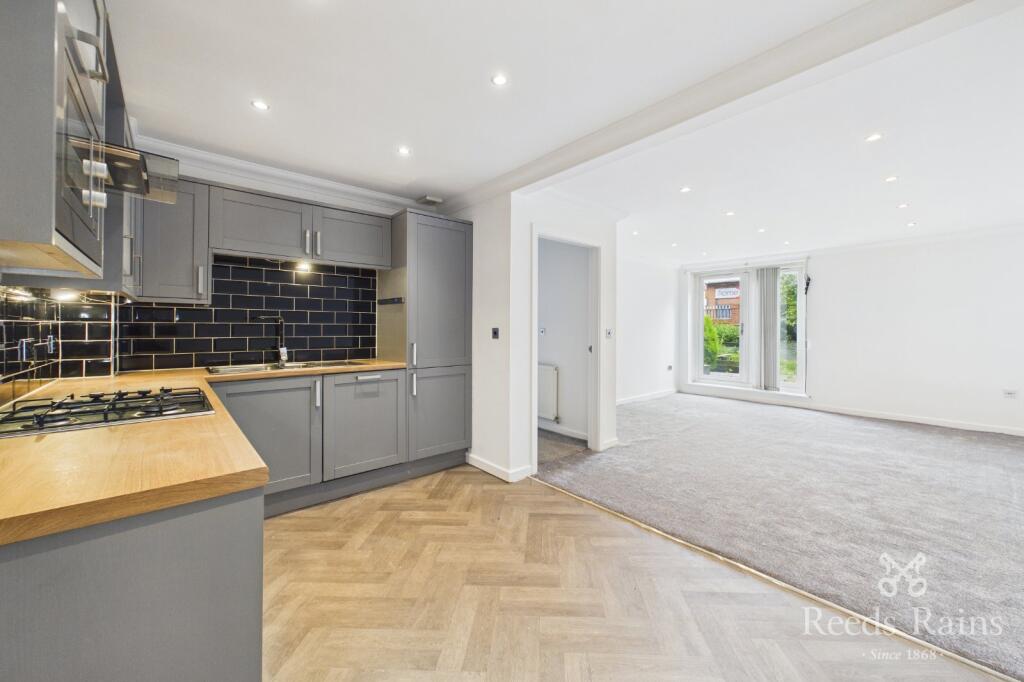 Main image of property: Queensway, Poulton-le-Fylde, Lancashire, FY6