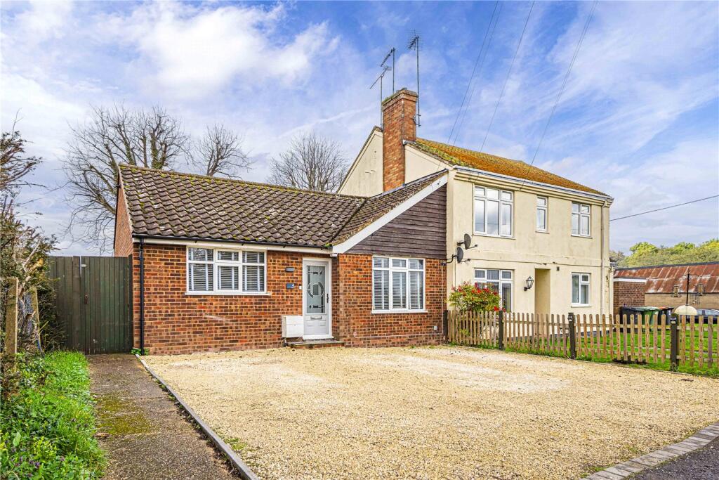 Main image of property: St. Giles Close, Totternhoe, Central Bedfordshire, LU6