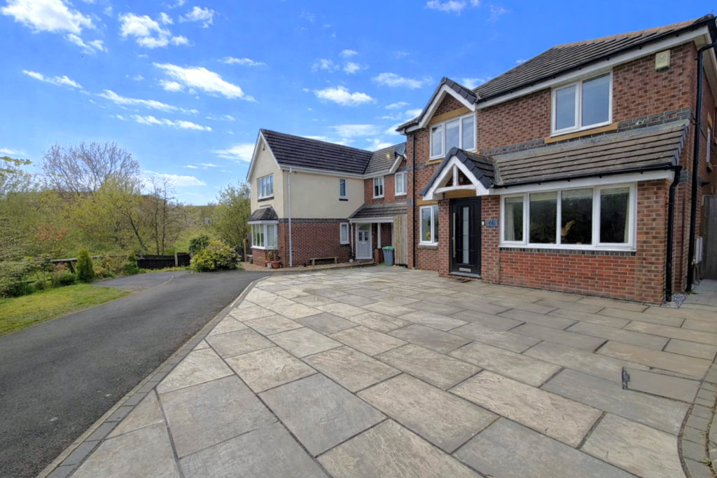 4-bed detached on Plovers Way,  Herons Reach, FY3, £330,000