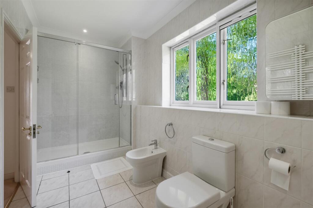 Additional image 38 of Selwyn Walk, Little Aston, Sutton Coldfield