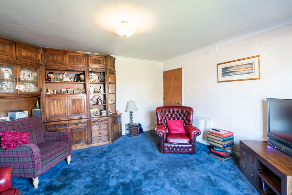 House in Dundee, Angus - More