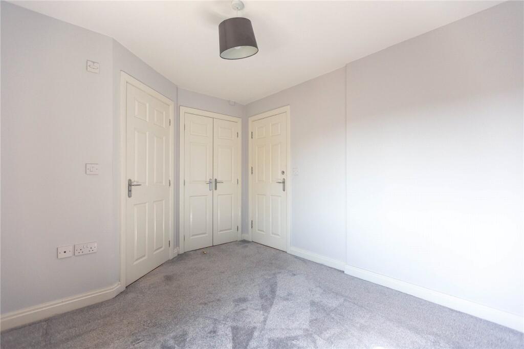 5 bedroom terraced house for rent