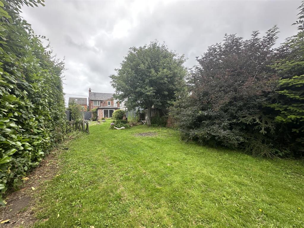 House in West Lancashire, Far Banks, North Meols - View 2