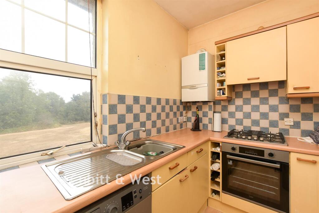 Apartment in London - View 5