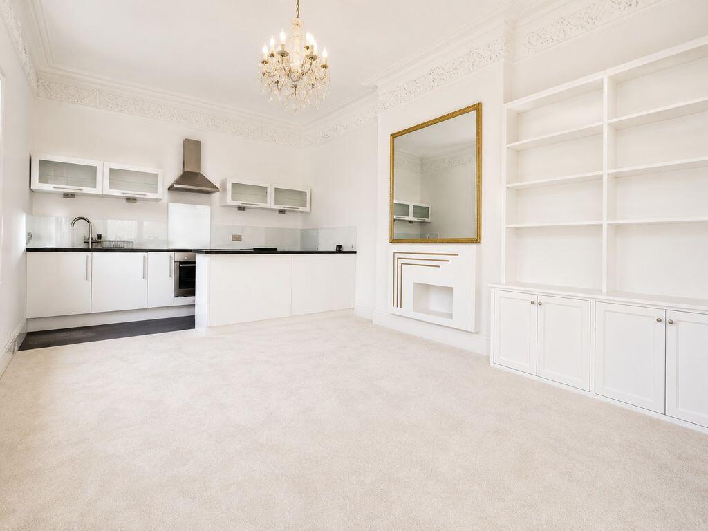 Apartment in Brighton - View 5