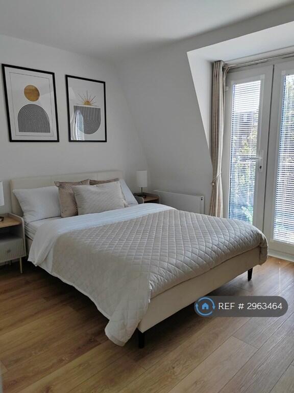 Main image of property: New Cross Road, London, SE14