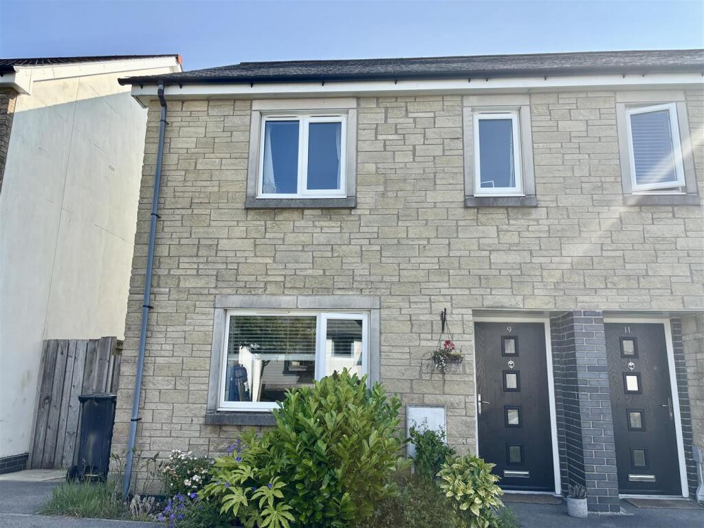 3-bed terraced on Bugle Way, Bodmin, £141,000