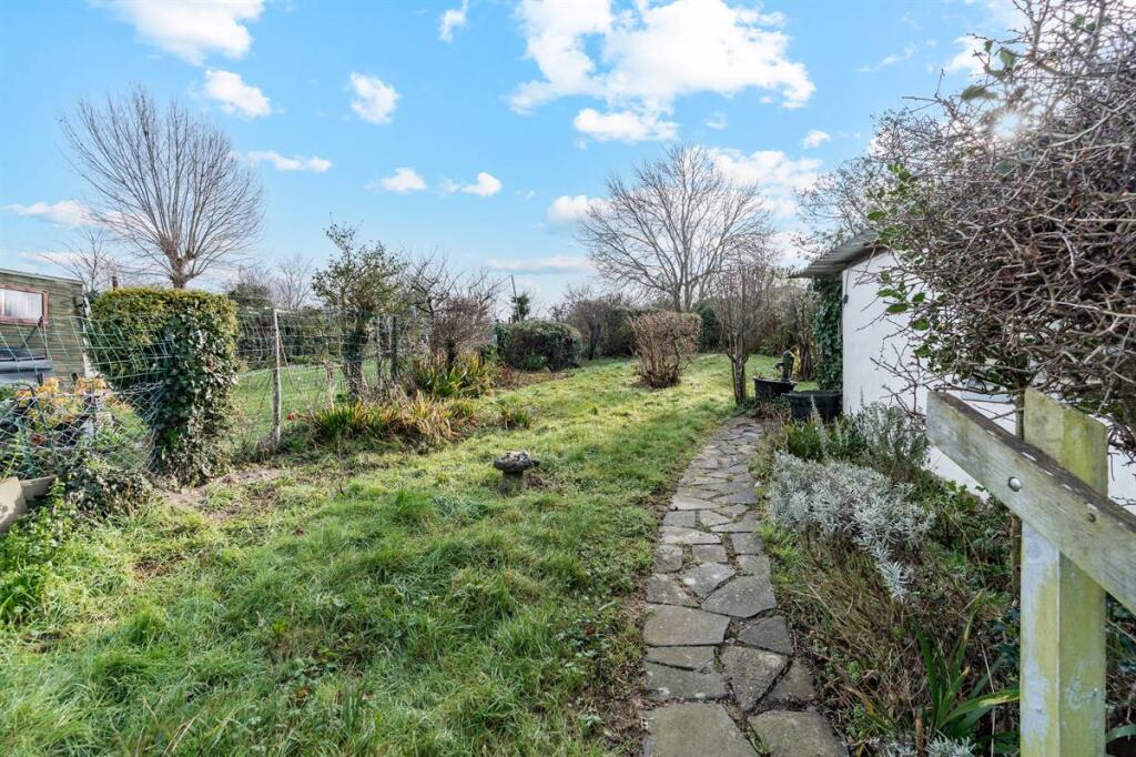 Dargate Road, Yorkletts, Whitstable photo 3