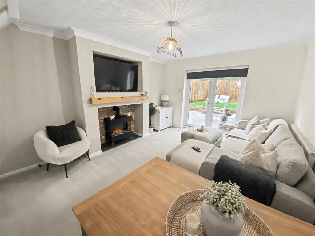 17, Magnolia Court, Tiverton, Devon, EX16 photo 2