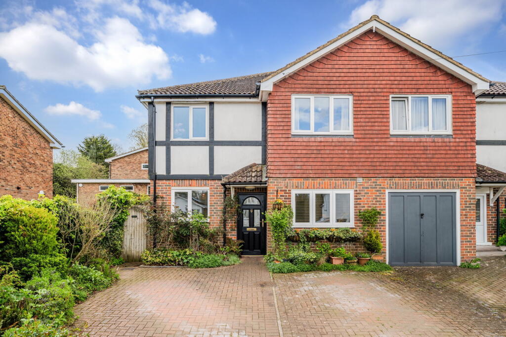 Main image of property: Crescent Road,Bletchingley,Redhill,RH1 4RB