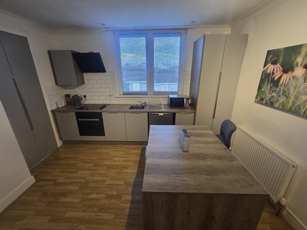 Apartment in Aberdeen, Gilcomston, Rosemount and Mile End - View 4