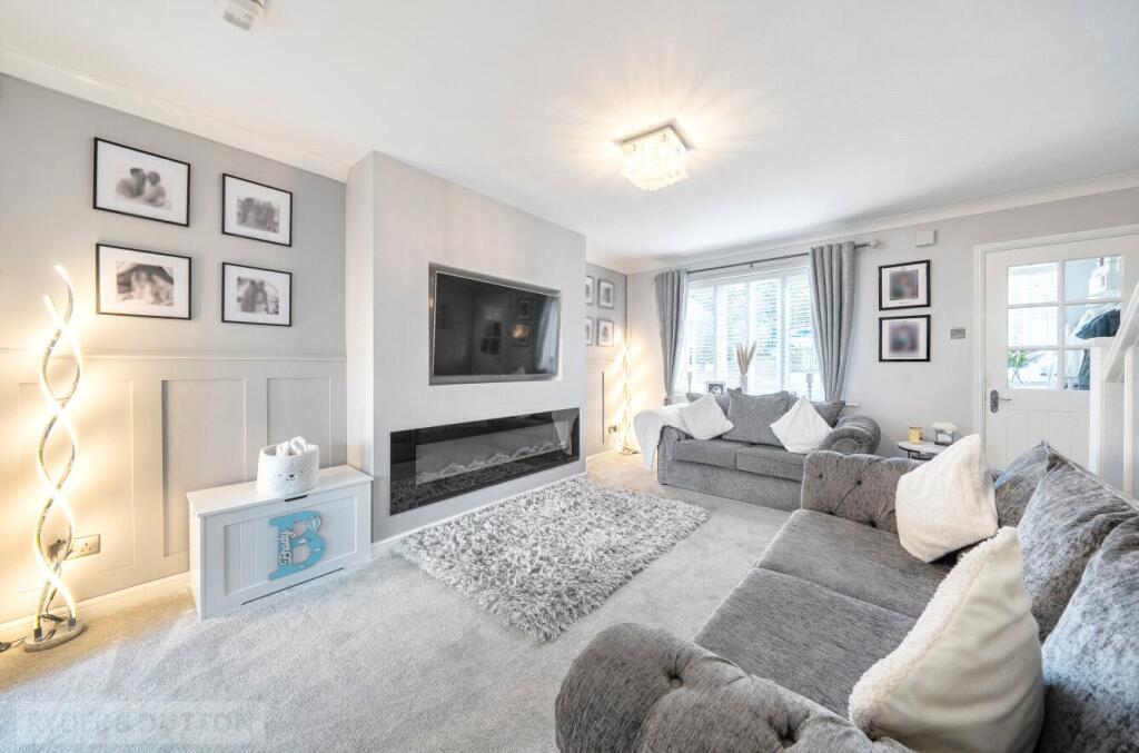 House in Oldham - View 3