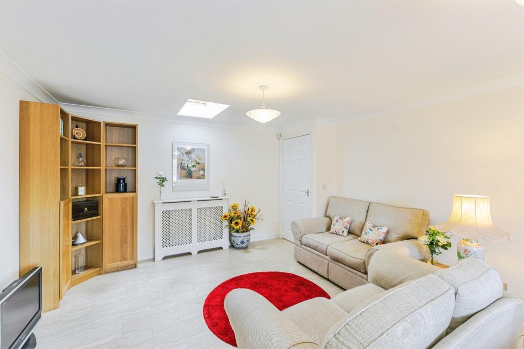 House in Northampton, Wootton - View 2