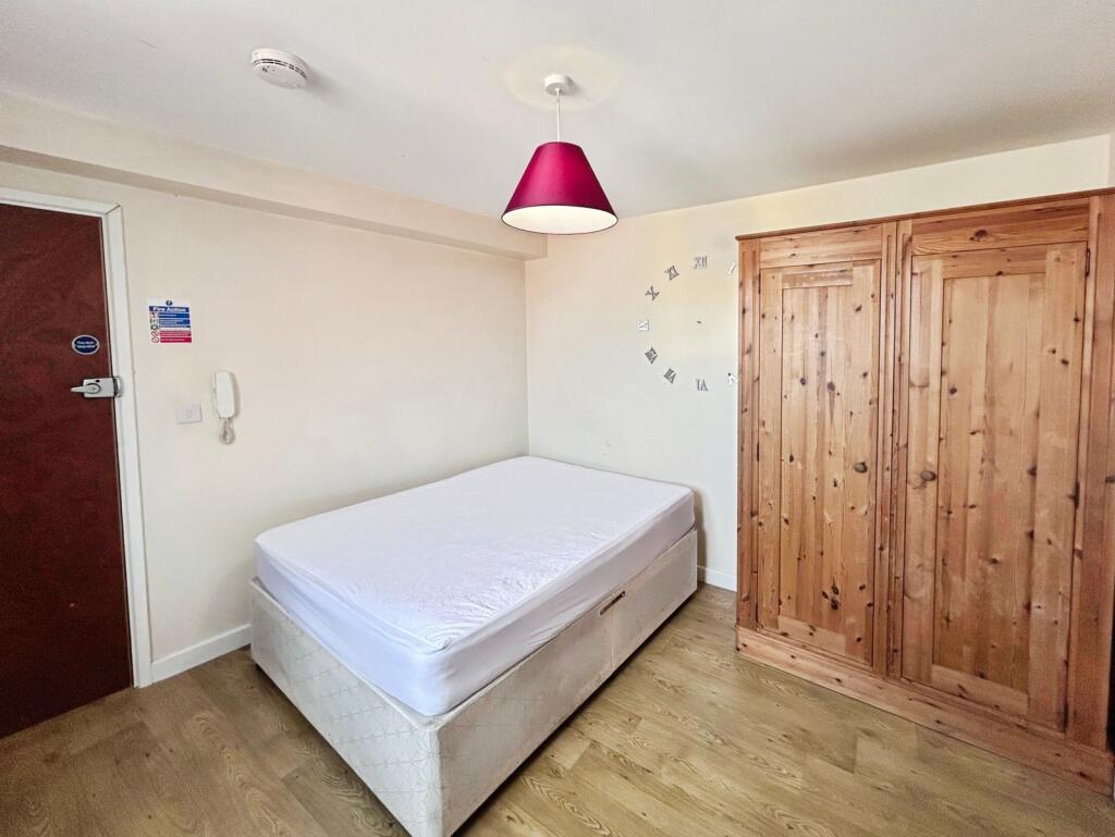 Main image of property: Creek Road, Hayling Island, Hampshire, PO11