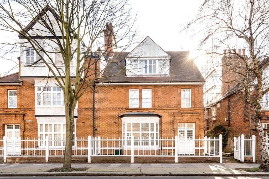 Main image of property: Bath Road, London, W4