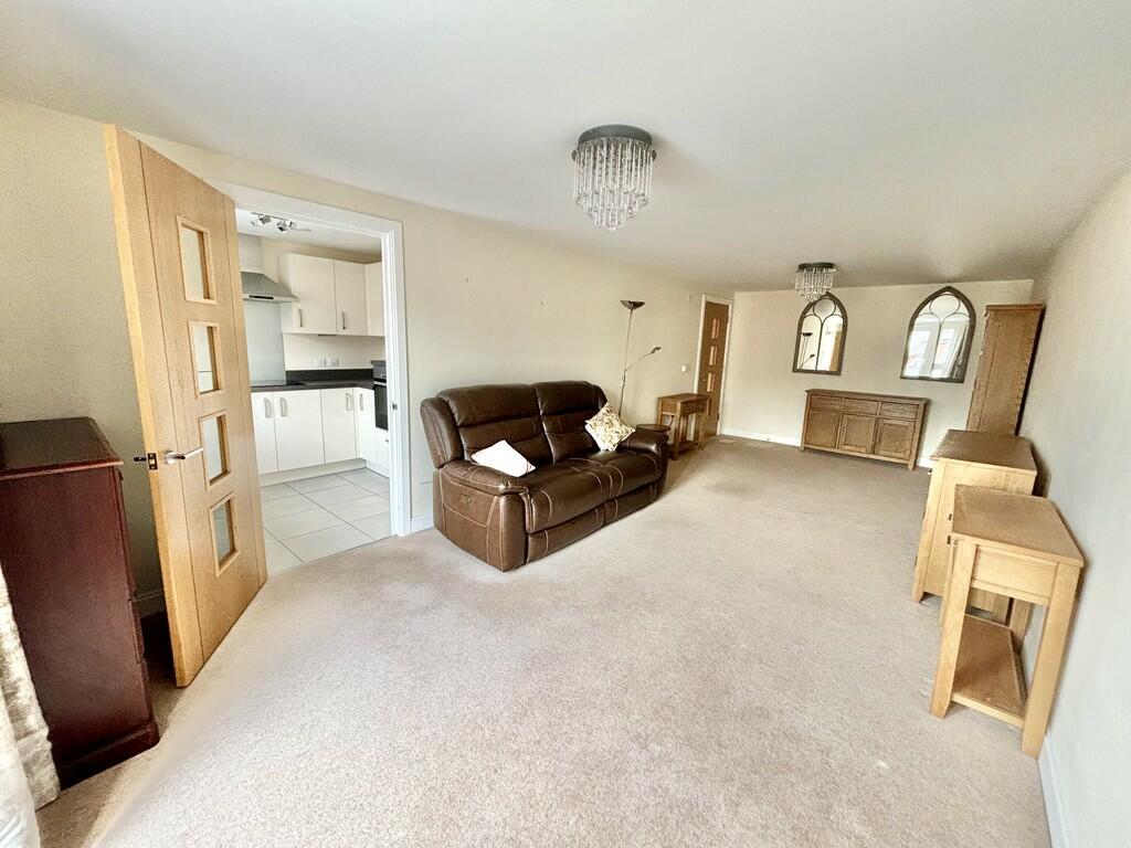 Macaulay Road, Broadstone photo 3