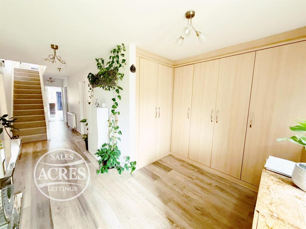 House in Birmingham, Milking Gate, Sutton Coldfield - View 2