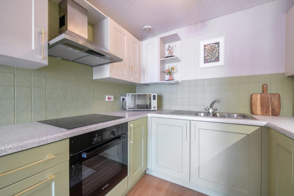 Apartment in London - View 5