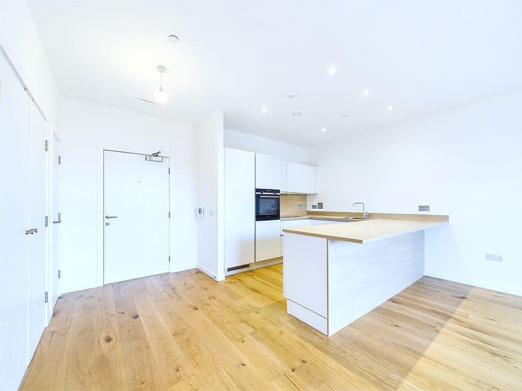 Apartment in Edinburgh, Corstorphine - View 5