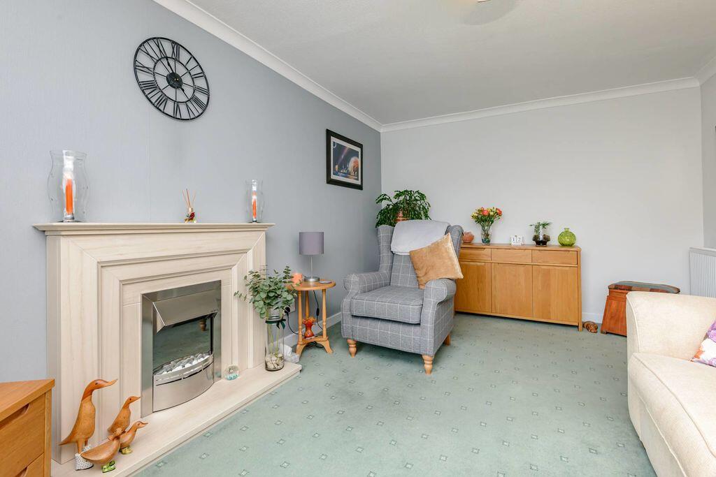 8 Kingsway, Peebles, EH45 9HY photo 4