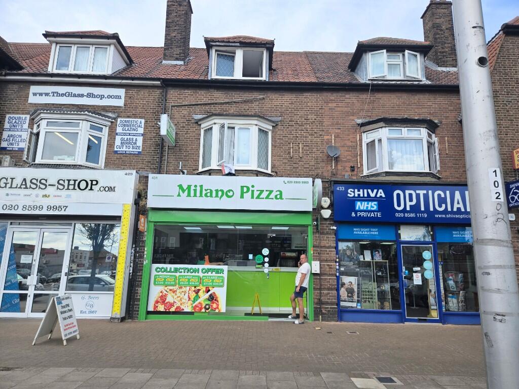 Main image of property: 431 Becontree Avenue, Dagenham, London, RM8