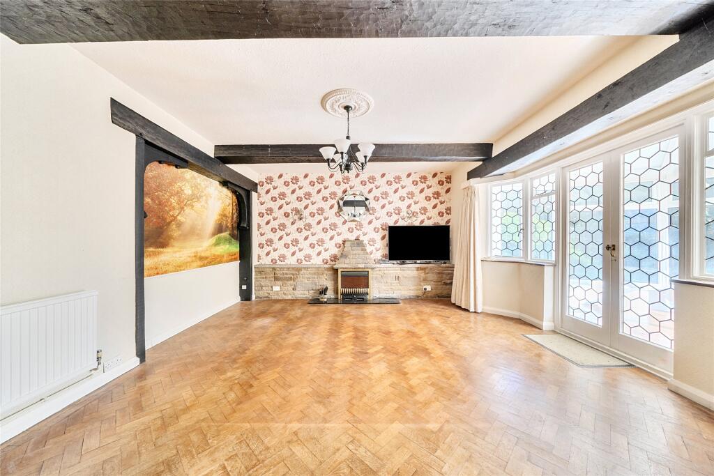 House in Sutton - View 5
