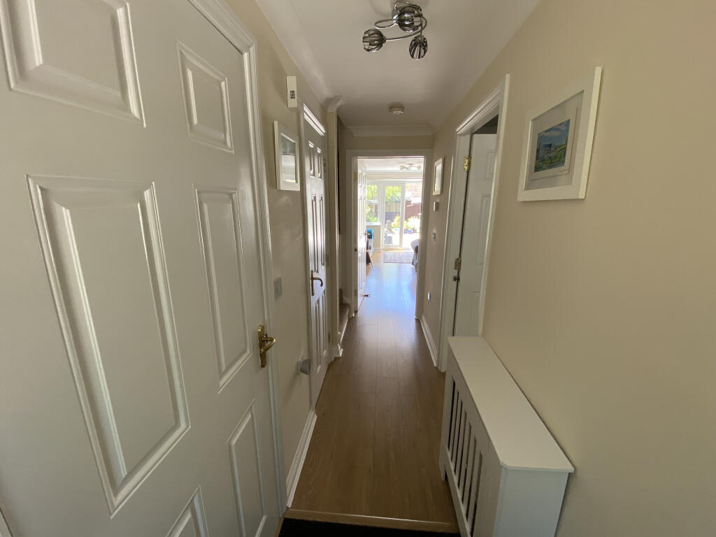 Osborne Heights, East Cowes photo 2