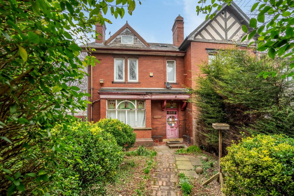 Main image of property: Old Lane, Leeds