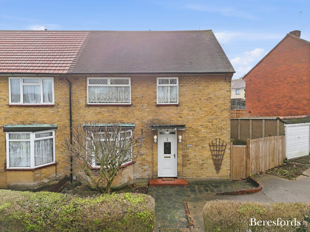 Main image of property: Faringdon Avenue, Romford, RM3