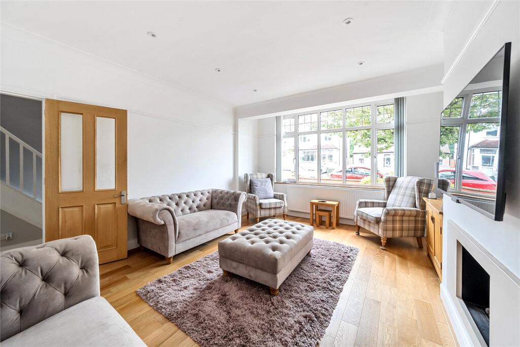 House in Bromley - View 3
