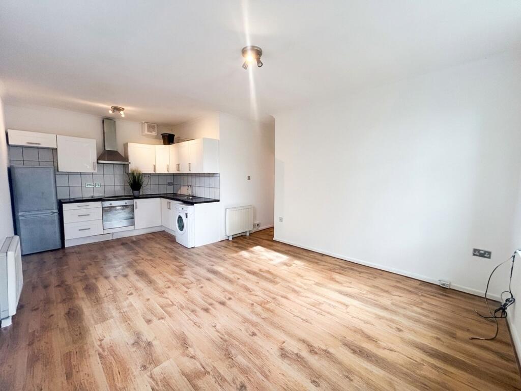 Apartment in Kirklees, Holme Valley - View 2
