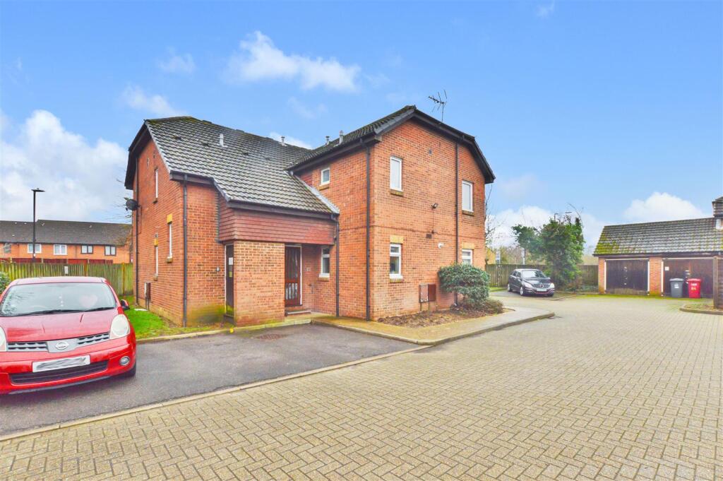 Main image of property: Braemar Gardens, Cippenham, Slough, Berkshire