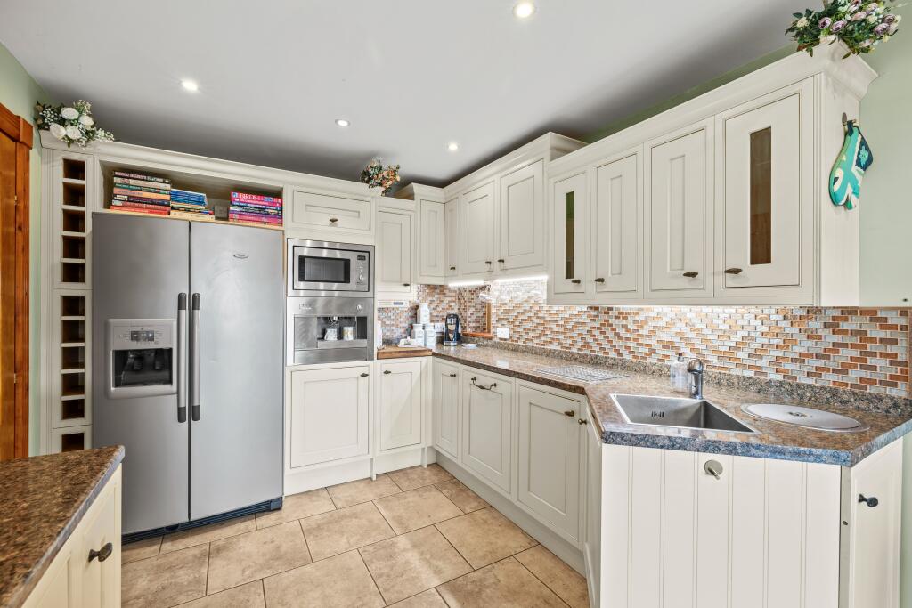 House in Swansea, Bon-y-maen - View 5