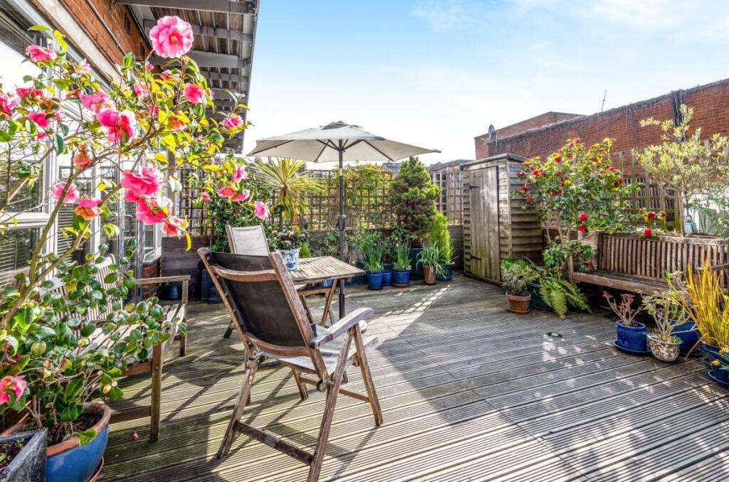 Main image of property: The Broadway, Crouch End, London, N8