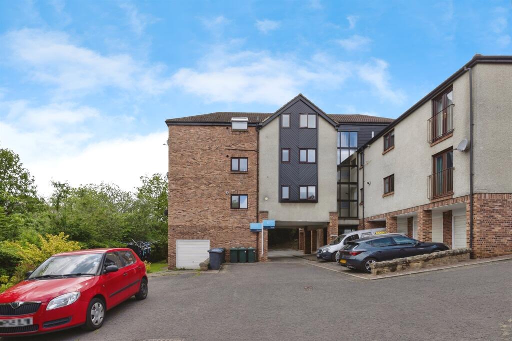 Main image of property: Kirklands Court, Ridgewood Close, Baildon, Shipley