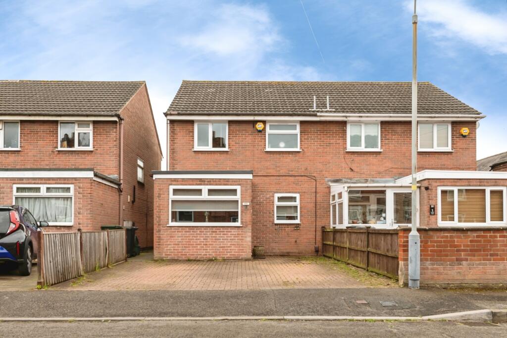 Main image of property: Dennis Street, Netherfield, Nottingham, Nottinghamshire, NG4