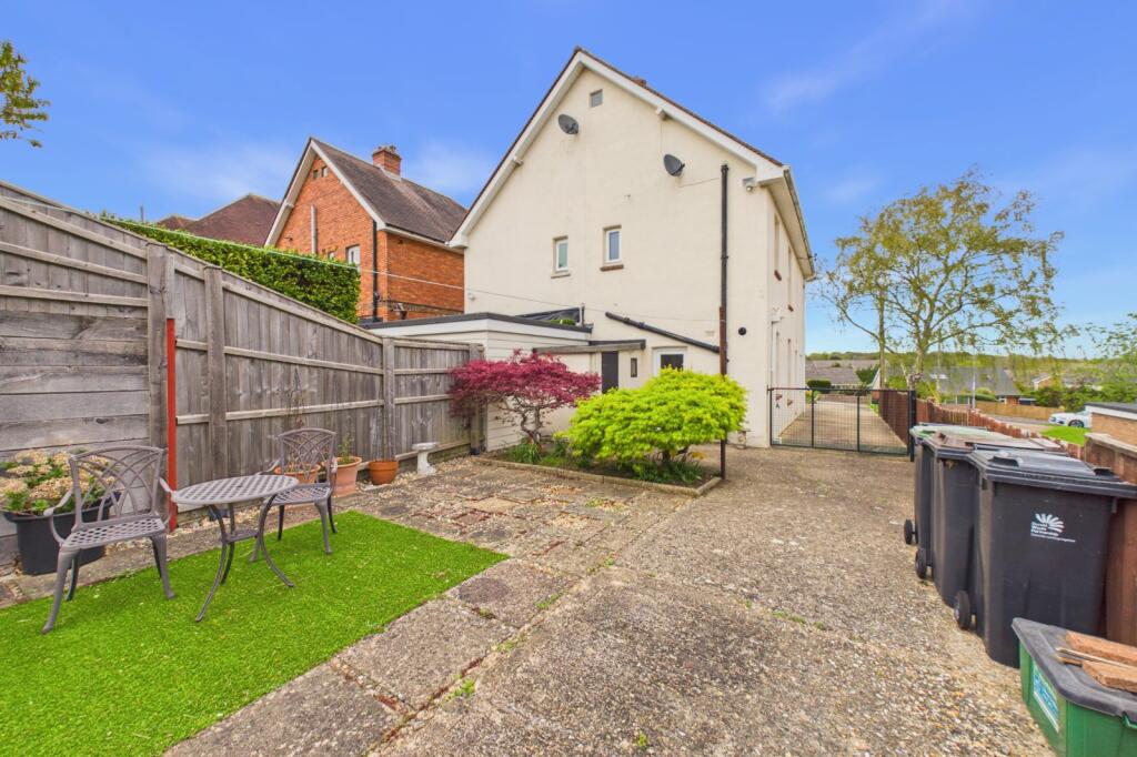 House in Corfe Mullen - View 4